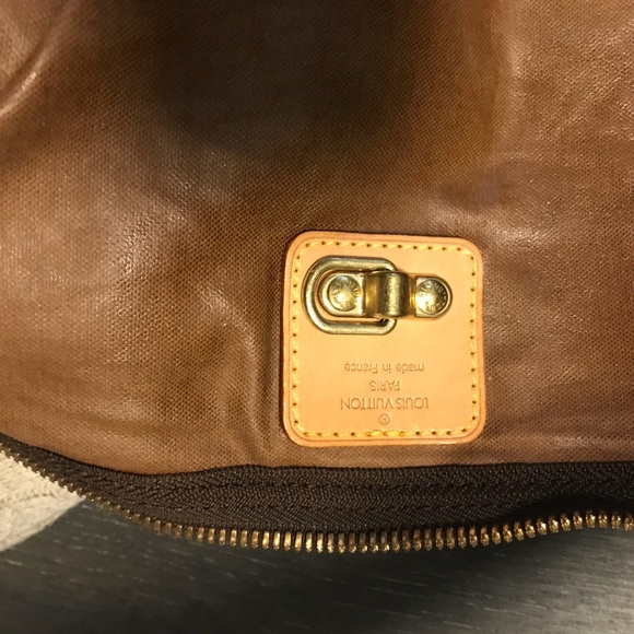 SOLD Authentic Louis Vuitton garment or Portfolio - Picture 4 of 8